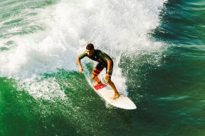 开云体育-南非青训体系为未来橄榄球顶级球员的培养打下坚实基础，南非橄榄球种族歧视现象