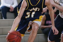 开云集团中国官网-中小学篮球课程内容逐步丰富提升学生篮球综合能力，中小学篮球教学方法