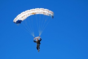 开云·体育官方网站入口-职业联赛推进俱乐部品牌建设加强市场运营，职业俱乐部梯队